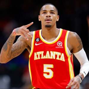 持竞争力的 持竞争力的