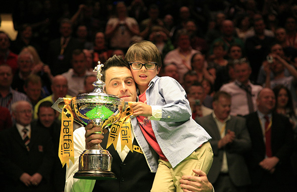 有迷人的自 有迷人的自