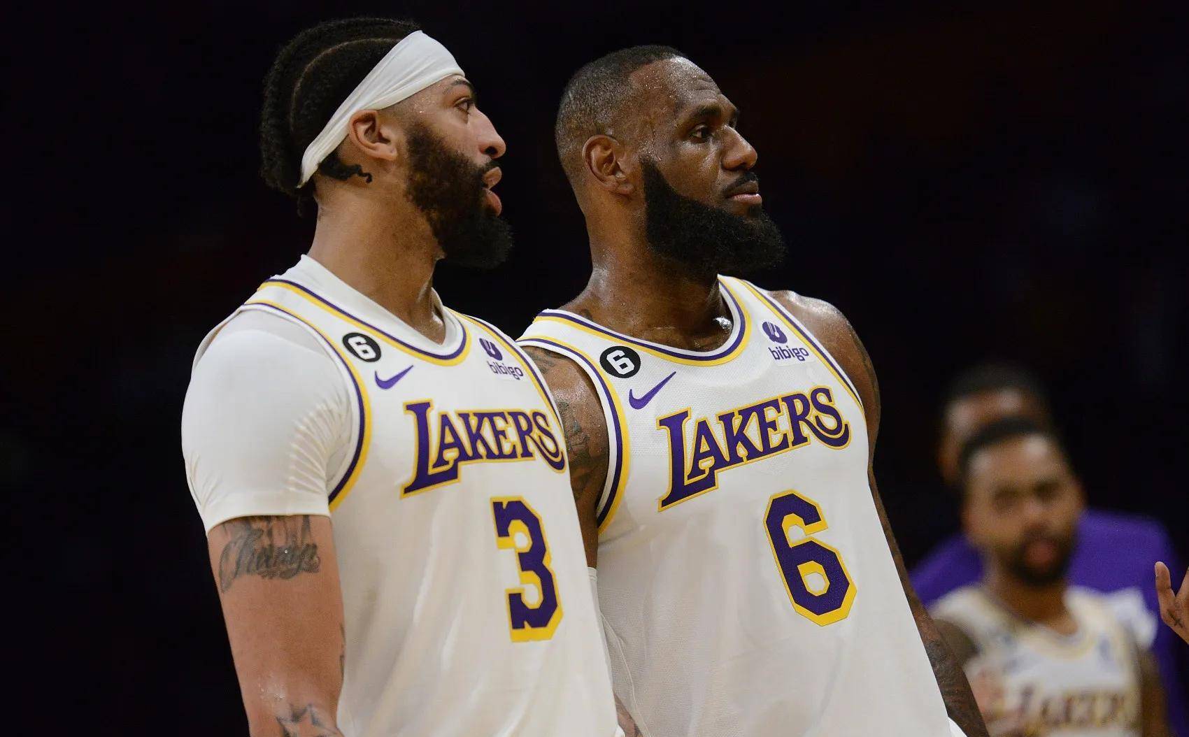 面临困境时 面临困境时