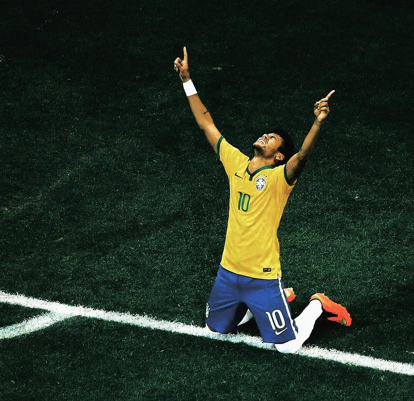 成交价高于 成交价高于